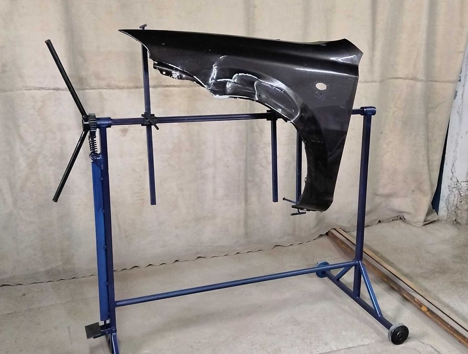 Стойка для покраски авто деталий