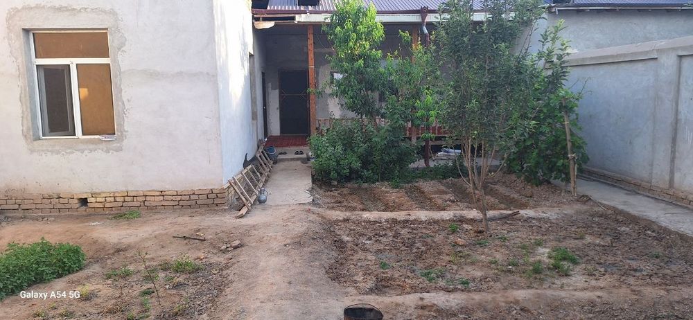 350 кв жой сотилади