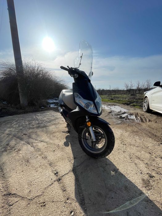 Scuter Generic XOR50 se vinde URGENT