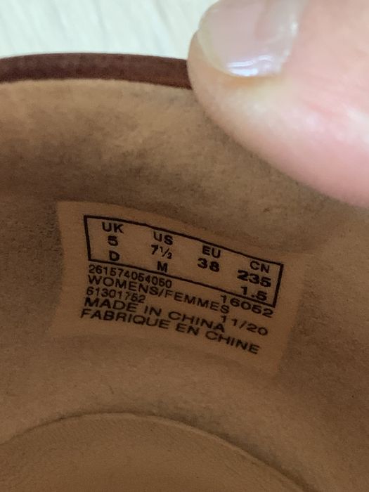 Vand pantofi piele Clarcks(38).