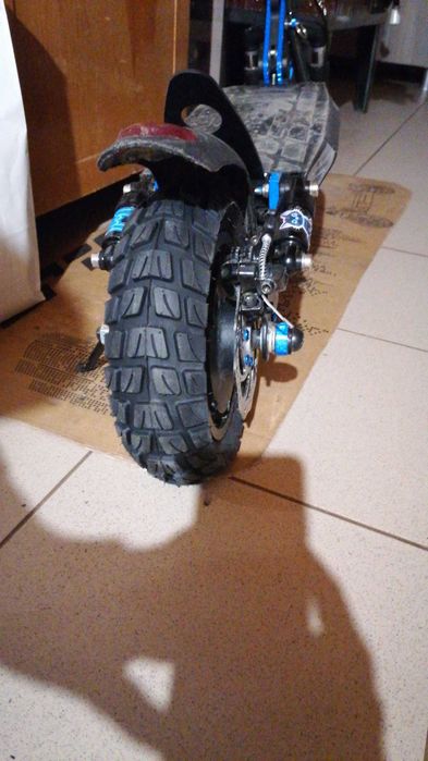 Vând trotinetă electrică, ruptor R1