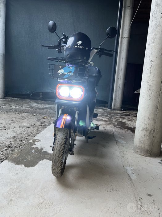 Skuter DRONGO sotiladi narxi zõr
