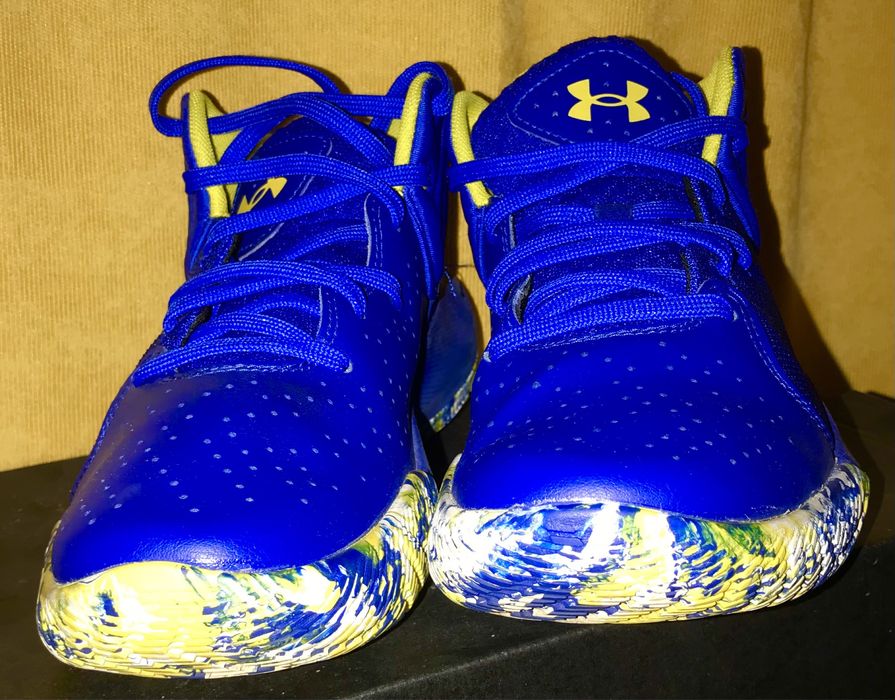 Adidași nr. 38 / Pantofi de baschet pentru copii Under Armour