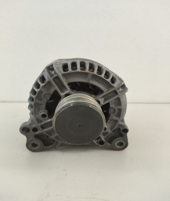 Alternator 1.9 tdi  038903023L Seat Leon prima generatie 1M seria