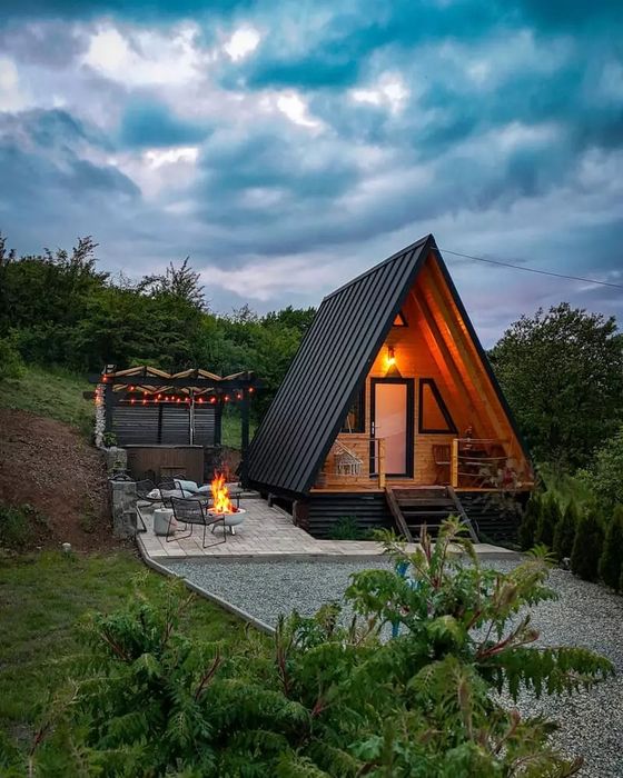 Cabane A-frame din lemn executie complecta garantie 20 de ani foisoare