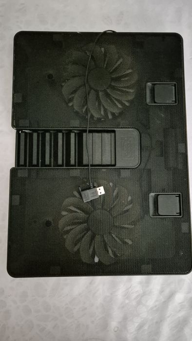Подставка с охлаждением для ноутбука Deepcool