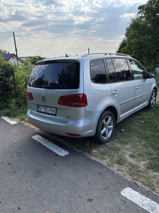 VOLKSWAGEN Touran 2012 — imagine 4