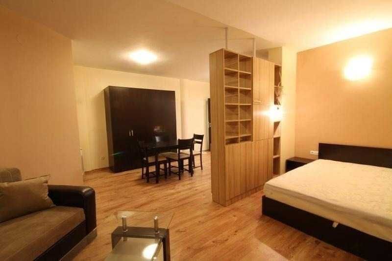 Дава се под наем Едностаен апартамент в София, Младост 4 - 44 кв.м за 320 € - Снимка #2