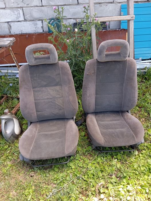Продам комплект сиденья
