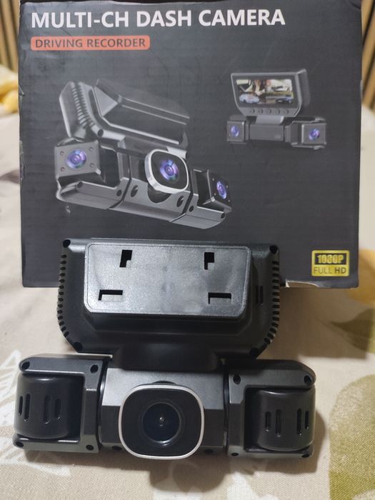 Vând camera bord auto