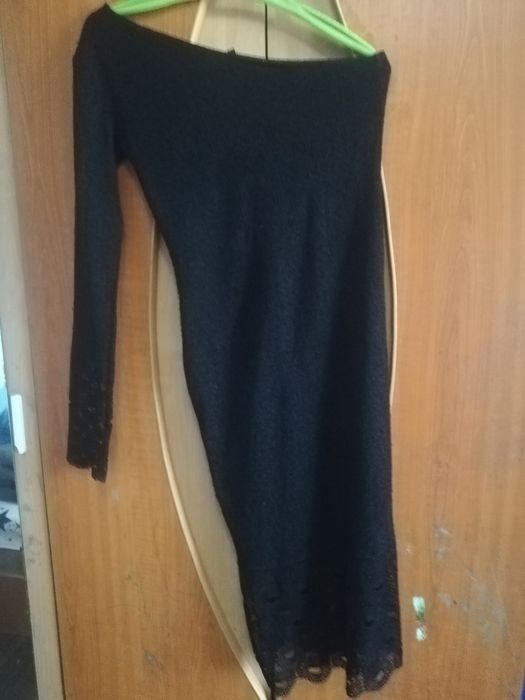 Vand rochie cu o singura maneca