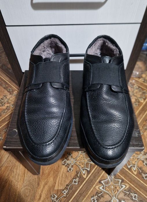 Продам новые зимние ботинки