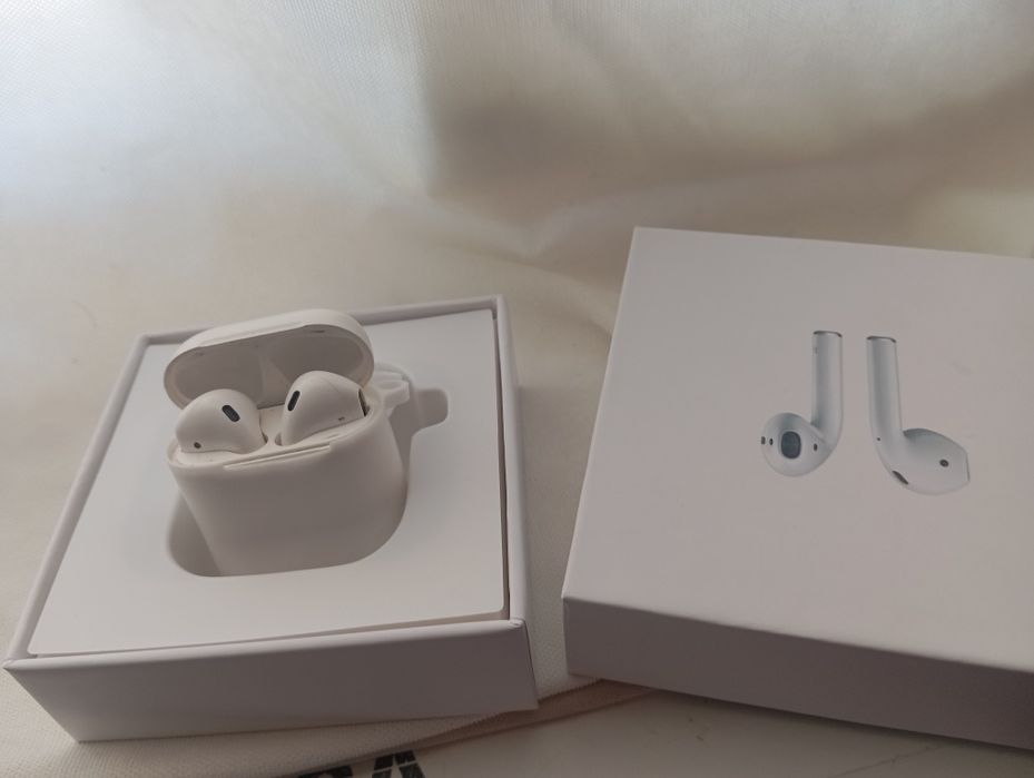 Аригинал AirPods