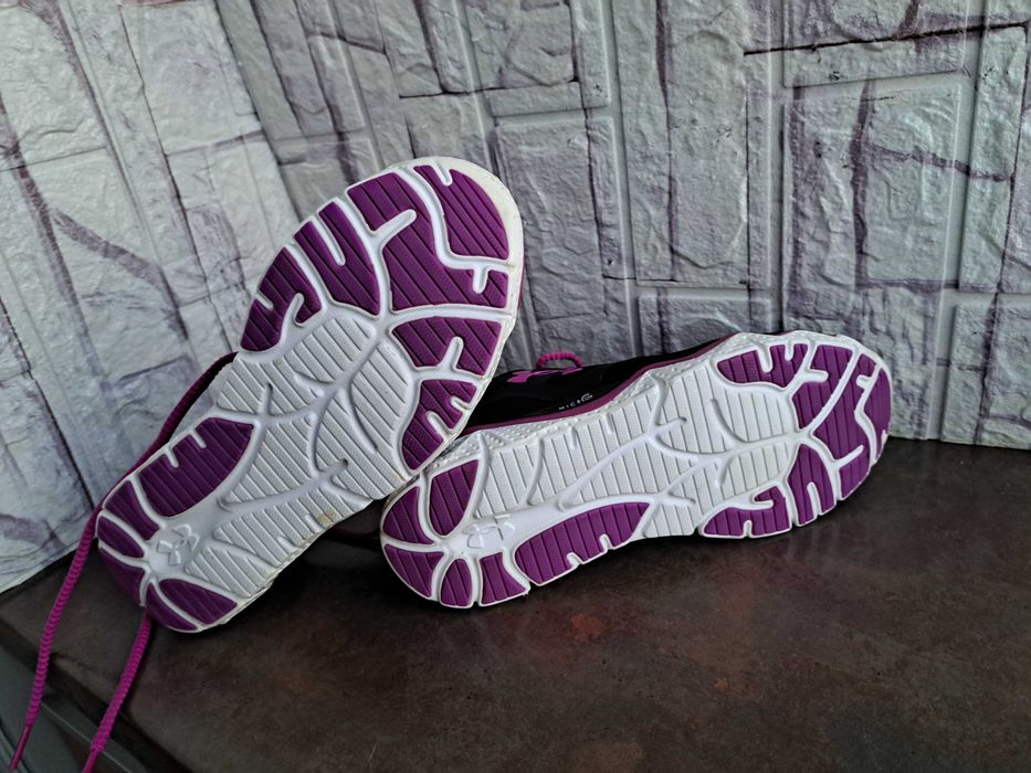 дамски маратонки,спортни обувки,сникърси кецове Under Armour 37,5