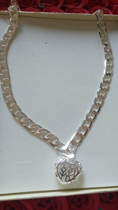 Нов, дамски, плътен сребърен ланец в кутия.10 налични модели.