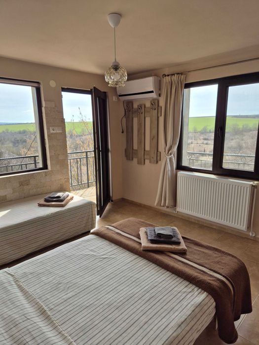 Вила Green Living - „Зеленият хълм“– Уют, панорамна гледка и релакс в с. Беджене