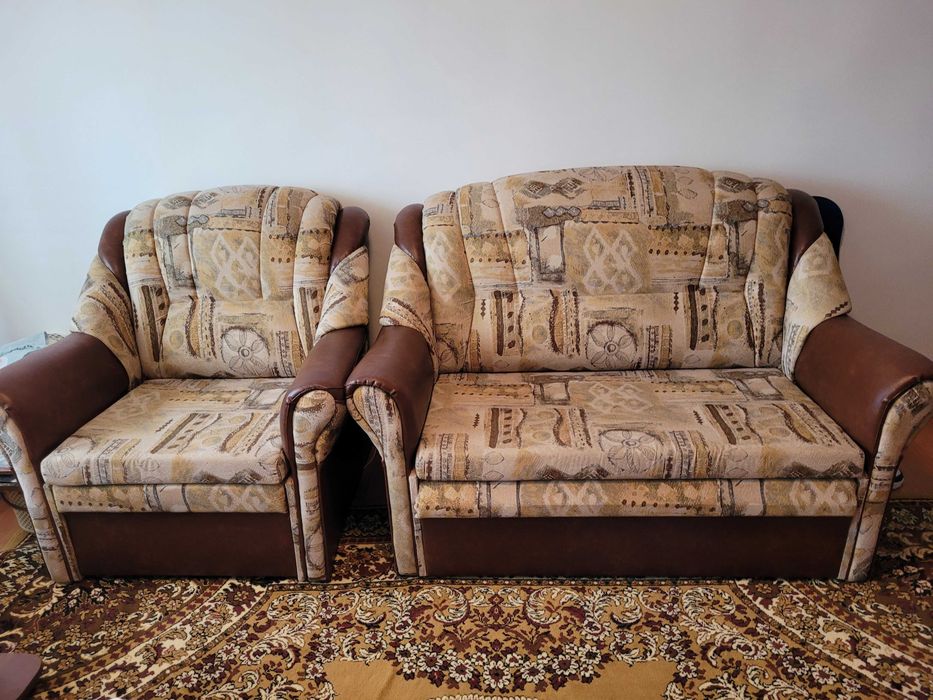 Mobila sufragerie , Biblioteca , stare foarte buna