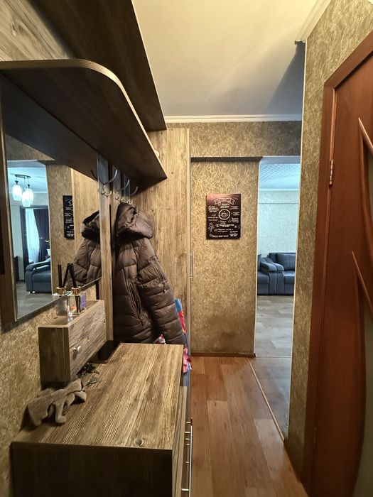 Сдаётся двух комнатная квартира