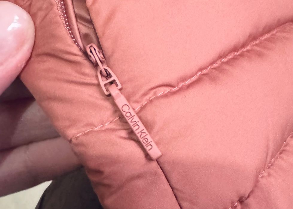 Ново преходно яке Calvin Klein
