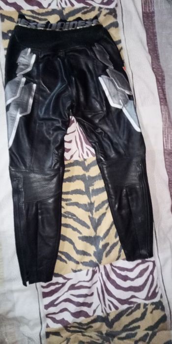 Pantaloni moto dainese