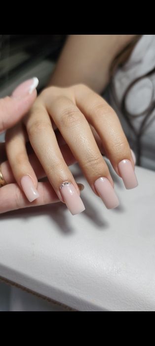 Маникюр и педикюр качественно и недорого