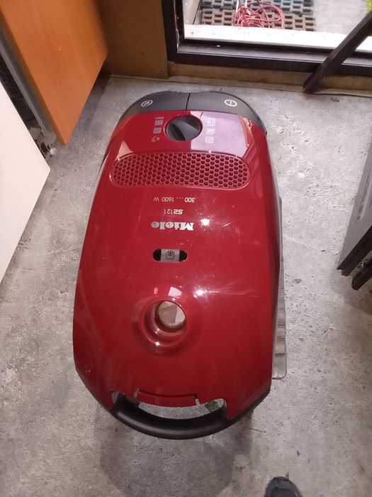 Vând aspirator miele