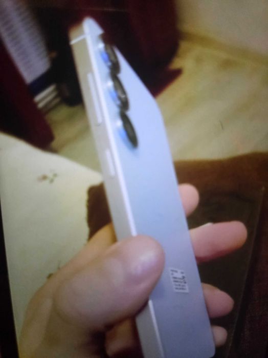 Vand s 25 estetic impecabil +carcasa si usb