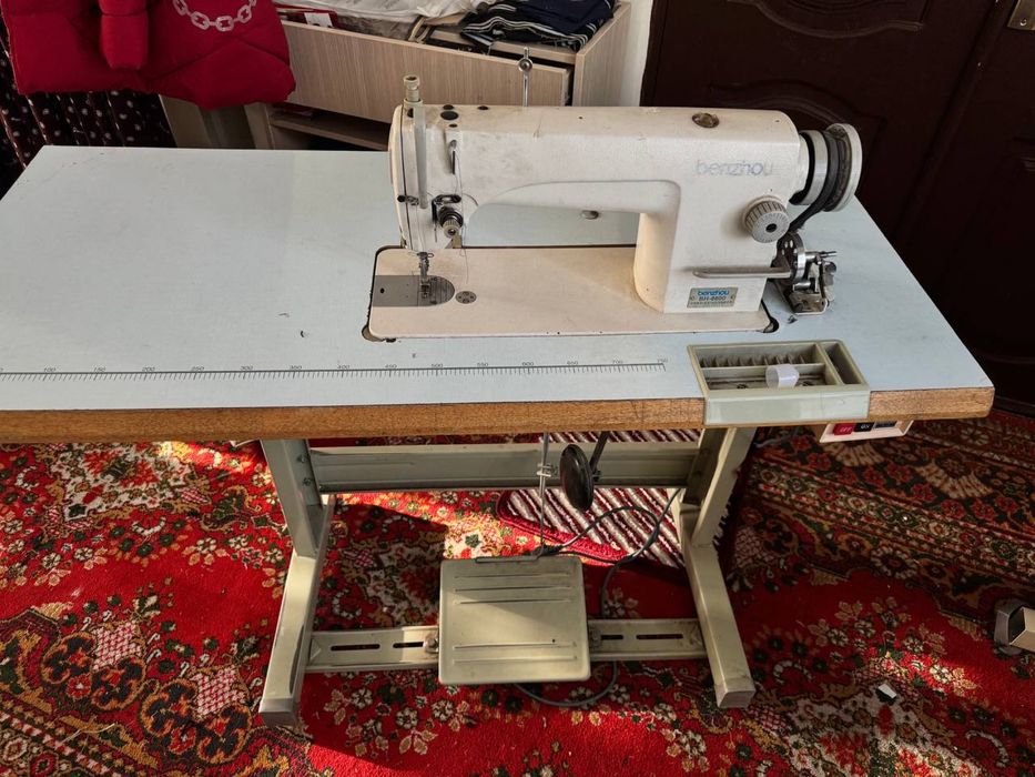 Tikuv moshinasi sotiladi