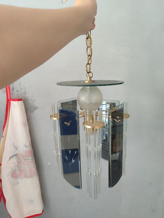 Люстира для дома