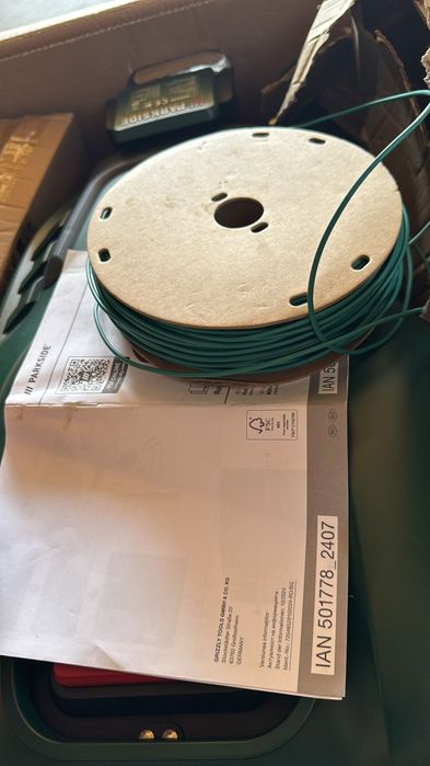 Robot de tuns iarba Parkside