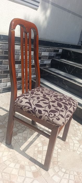 50 та стул сотилади