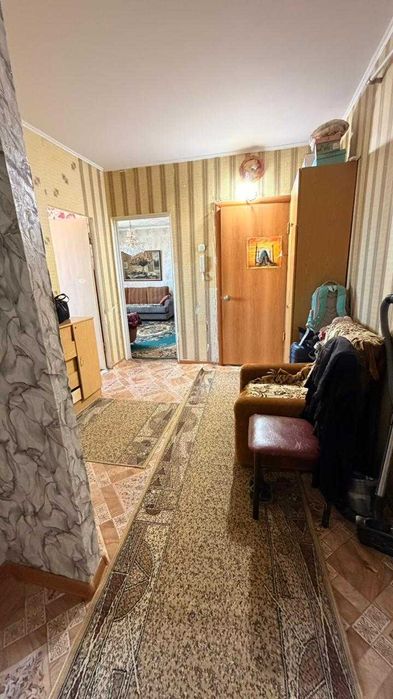 Продам 4 комн на Голубых прудах