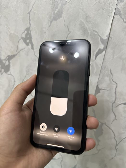 Продам Ipnone XR на 64 гб