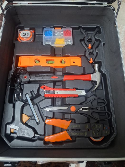 Продам набор инструментов