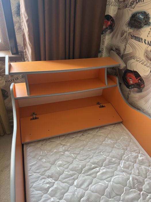 Детская кровать-машина