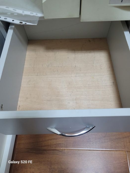 Тумба с 4 ящиками