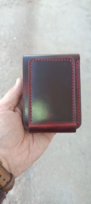 Портмоне  из натуральной кожи.