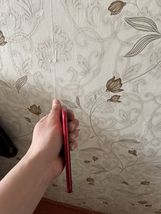 Продам айфон 11