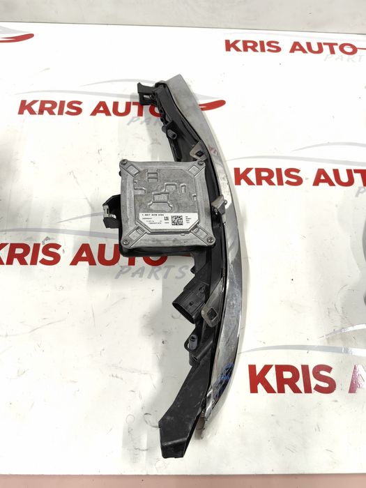 Десен фар за Lancia Delta / Ланчия Делта 2009г