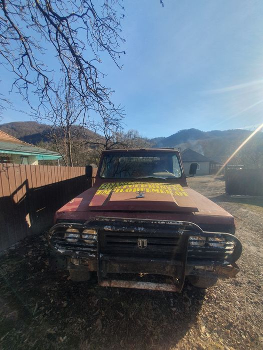 Vând camionetă Aro