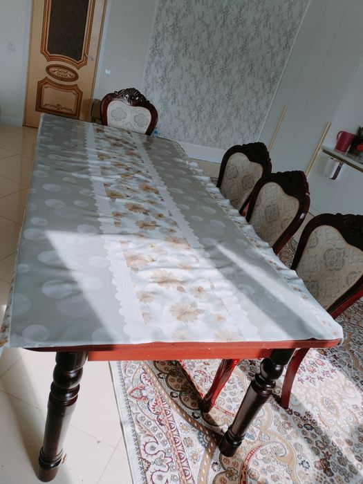 Стол 10стульясымен