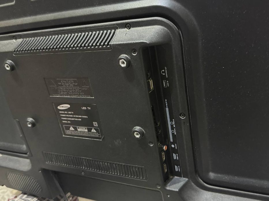 Telvizor 32 sotiladi