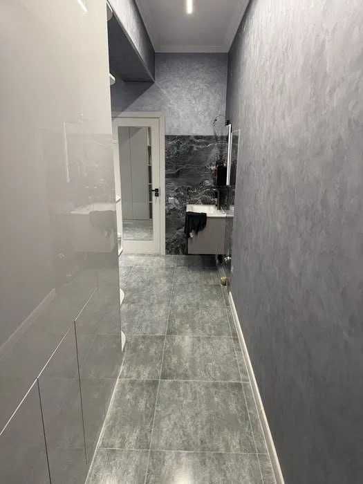Yakkasaroy Salamatina Yujniy Vokzal Strong Edifice 1xona/8/9  47.4m2;