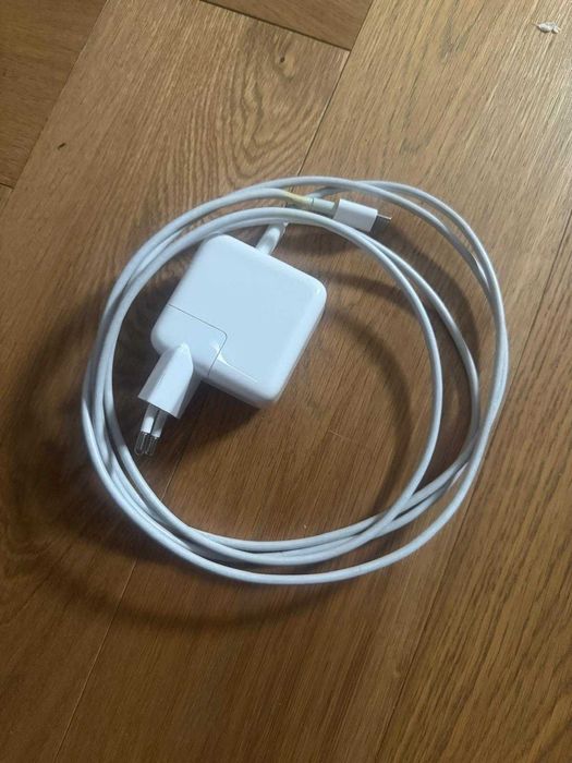 MacBook Air Retina 13” (2020) – Intel Core i5, 8GB RAM, 500GB SSD