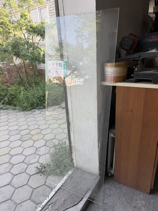 Продам стекло с витрины