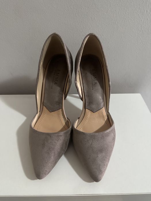 Женский туфли сатылады