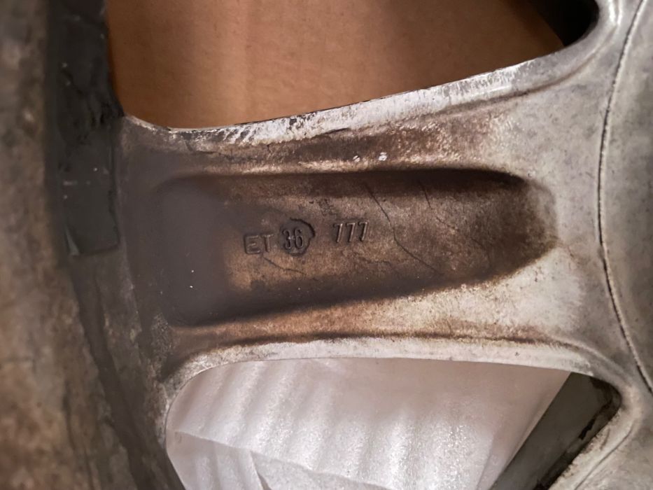 Джанти Rial 17“ цола 5 x 112 7.5J x 17H2 ET 36 от Audi A4 x 4бр.