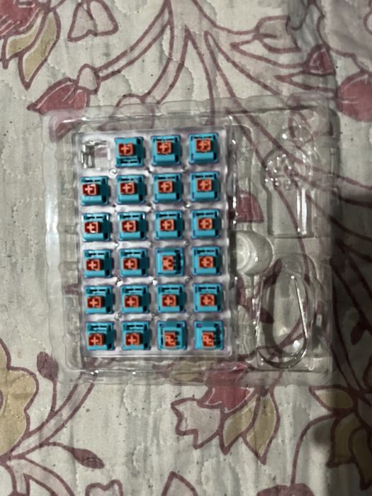 Продам переключатели для клавиатуры