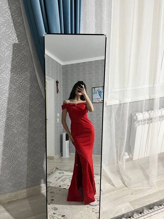 Платье вечернее.