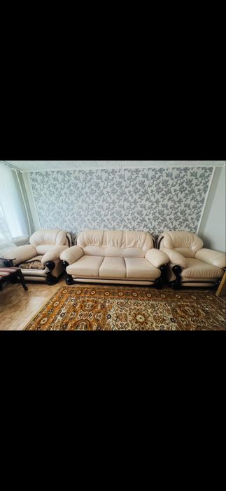 Кожаный диван 2 кресла